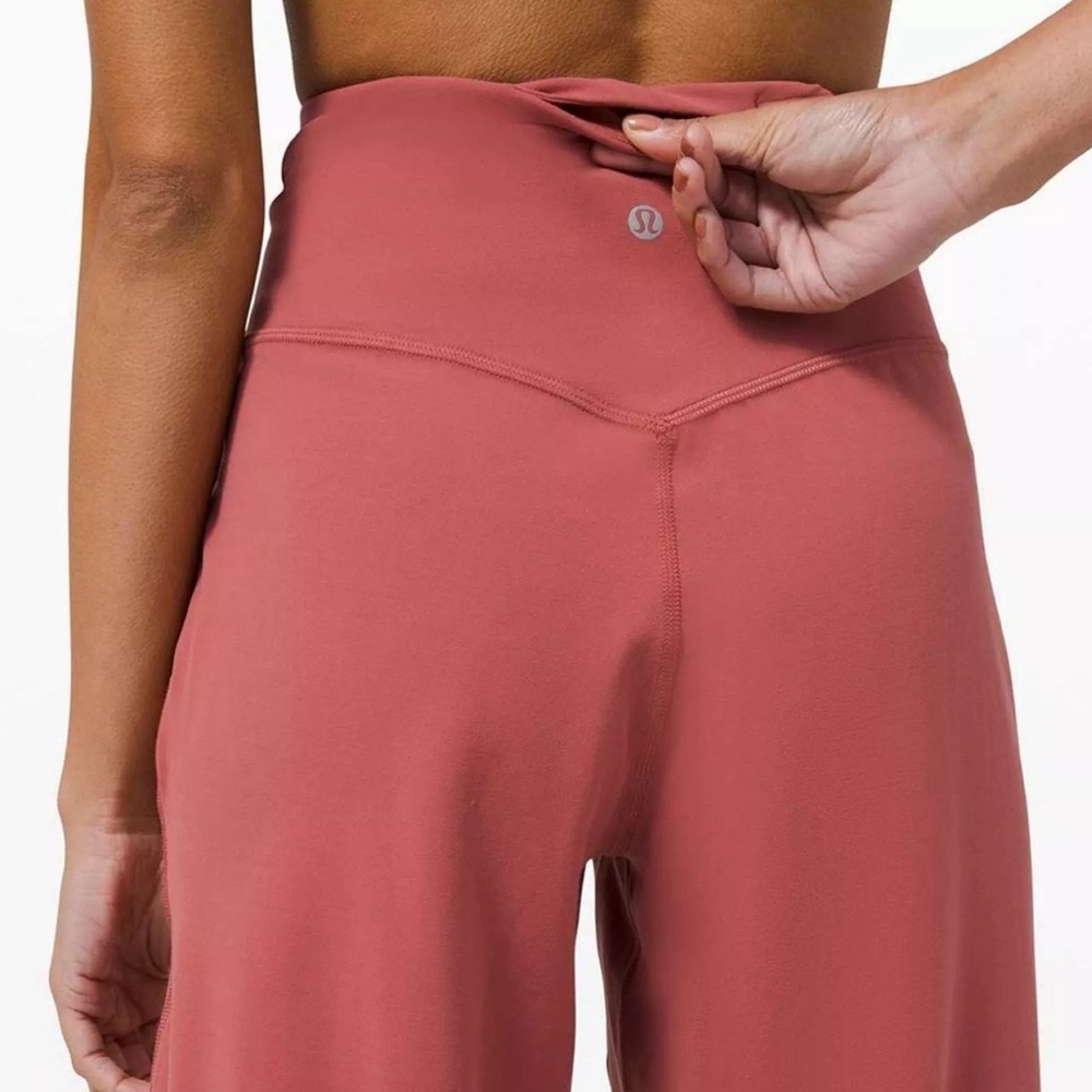 LULULEMON Align Wide Leg Crop 23" in Soft Cranberry Sz. 4 - Picture 4 of 11